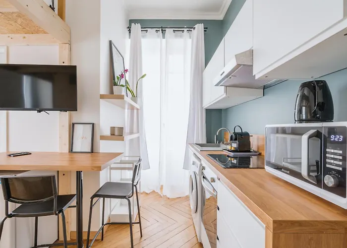 Celestin Marie Celine Rdc Hypercentre Lumineux * Виши